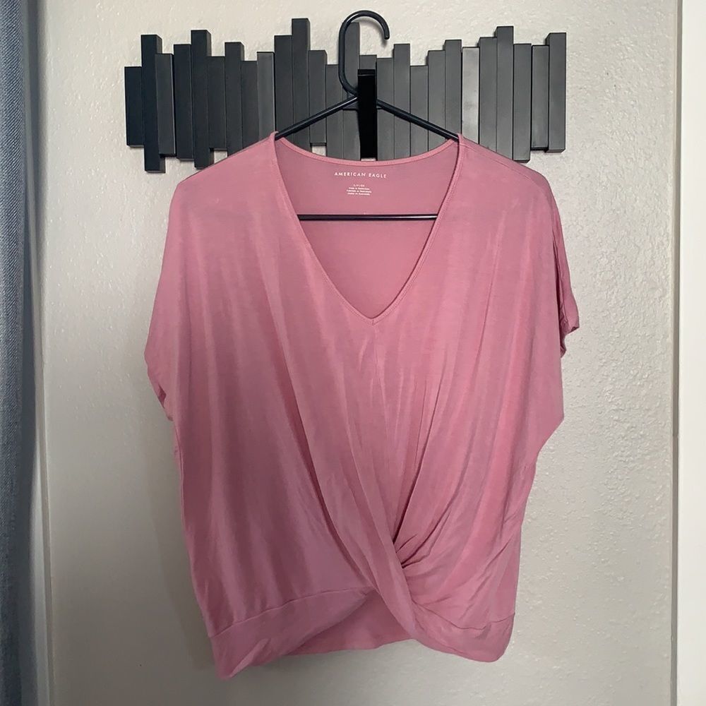 American Eagle twist hem tee Soft & Sexy tee